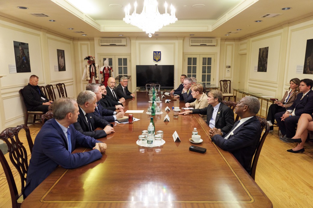  Зеленський закликав конгресменів США посилити захист України від балістичних ракет 