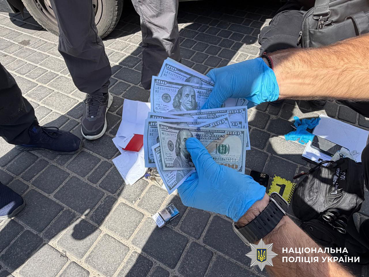  Поліція викрила п’ять схем ухилення від військової служби за хабарі до $6000 