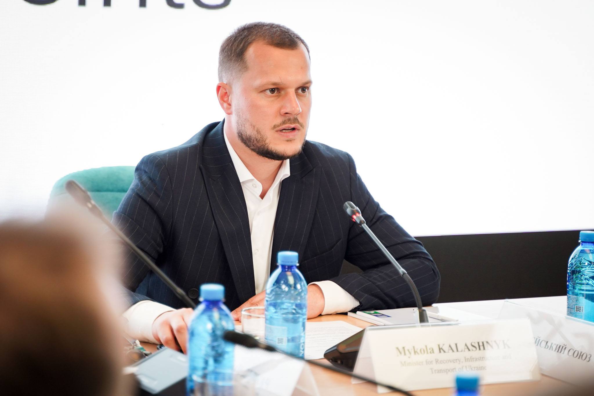  Калашник: Росія атакує ключові транспортні маршрути України, зокрема порти, залізницю та пункти пропуску 