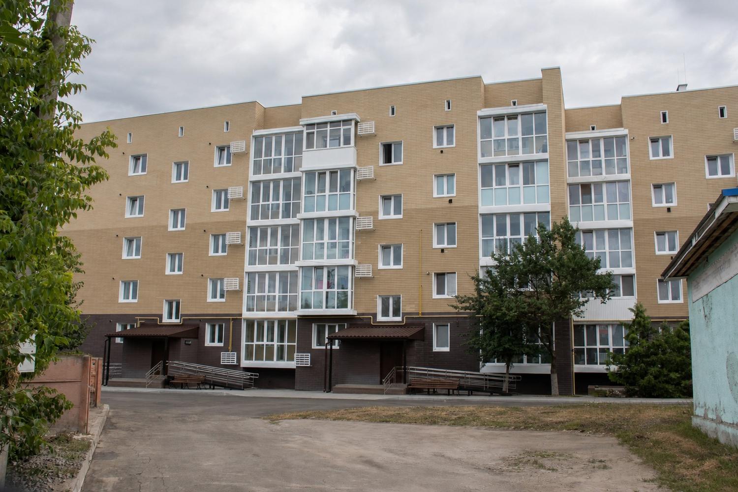  У Макарові на Київщині 50 родин отримали ключі від відновлених квартир 
