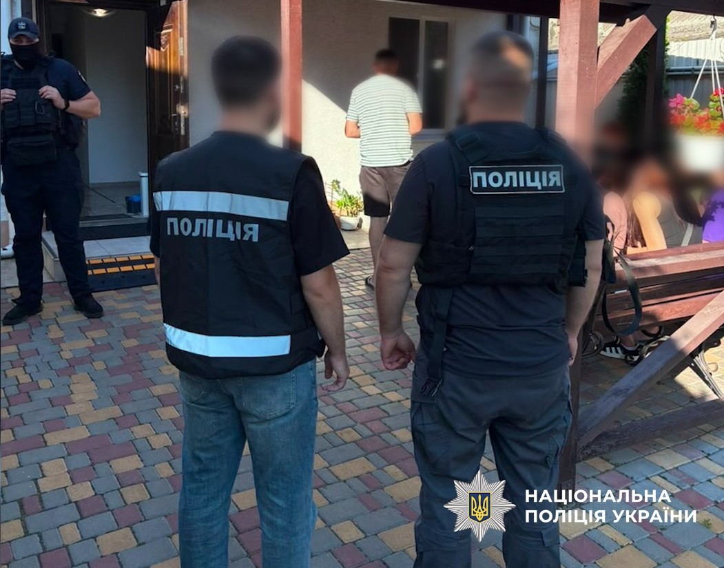  В Одесі затримали керівника псевдореабілітаційного центру, якого підозрюють у трудовій експлуатації пацієнтів 