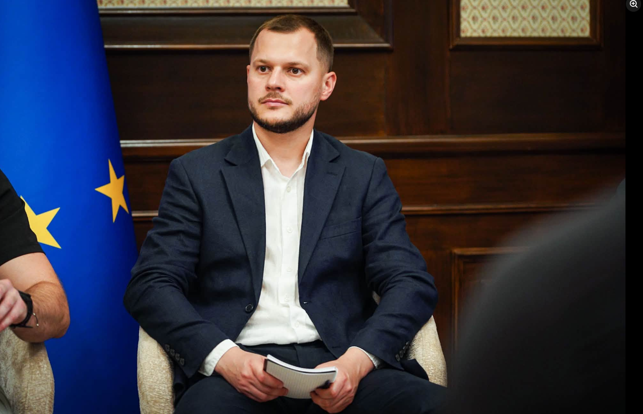  У прифронтових громадах створять безпечні маршрути для школярів із мобільними укриттями 