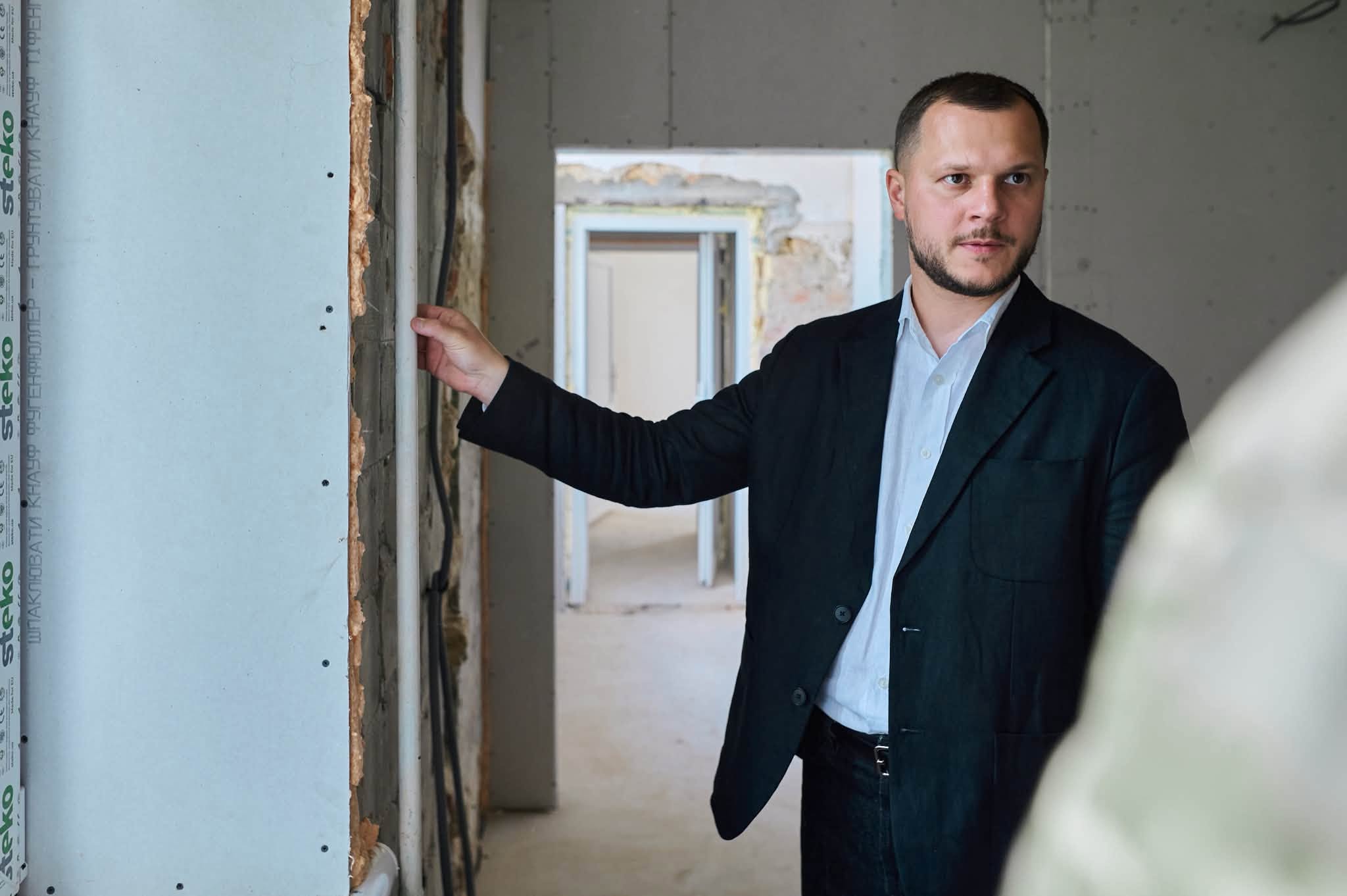  Микола Калашник перевірив хід модернізації реабілітаційного відділення та відділення відновлювального лікування у Білоцерківській громаді 