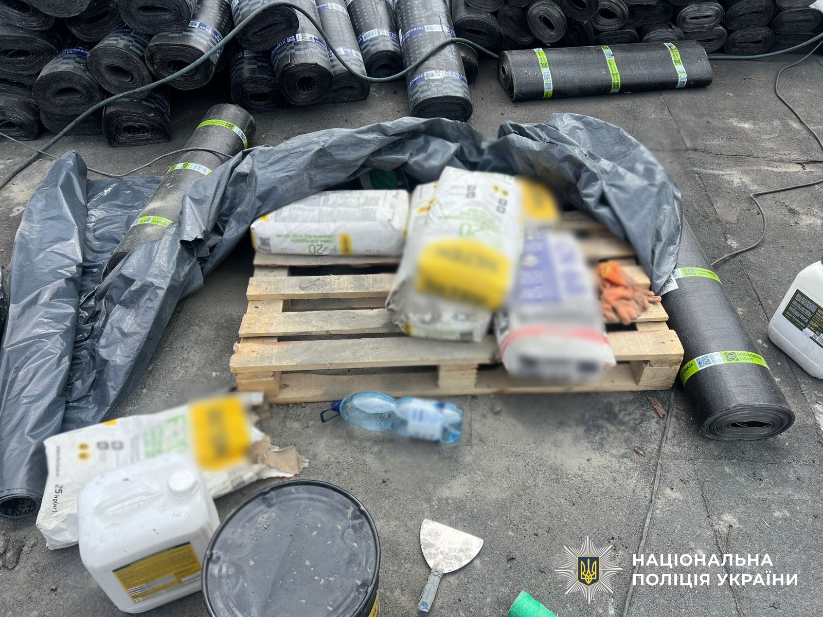  У Києві затримали чоловіка за крадіжку у будівельників банку 