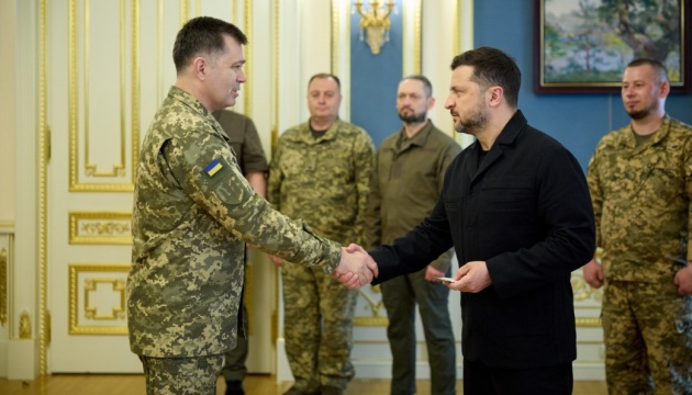  Зеленський вручив нагороди військовим Держспецзв’язку 