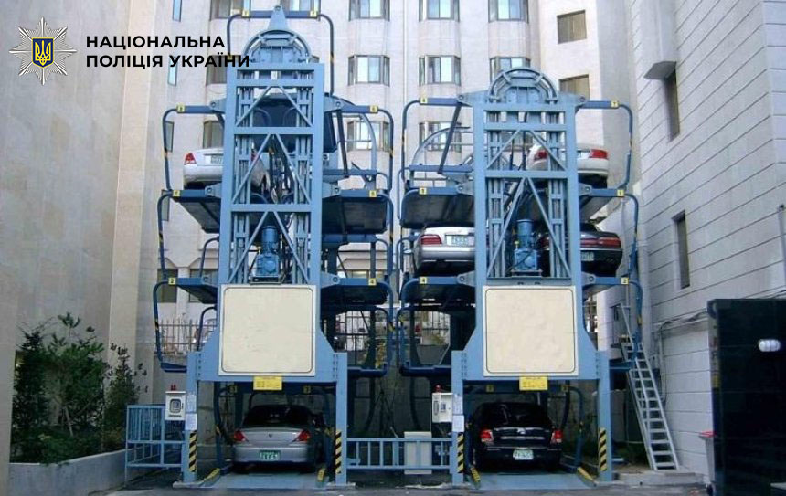  Ексдиректора Департаменту транспортної інфраструктури КМДА судитимуть через роторну парковку на Хрещатику за 3,6 млн грн 