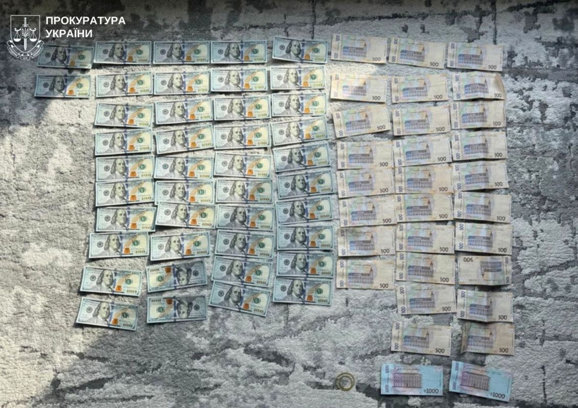  У Запоріжжі лікарка й менеджер аптеки отримали підозри за продаж незареєстрованих ліків 