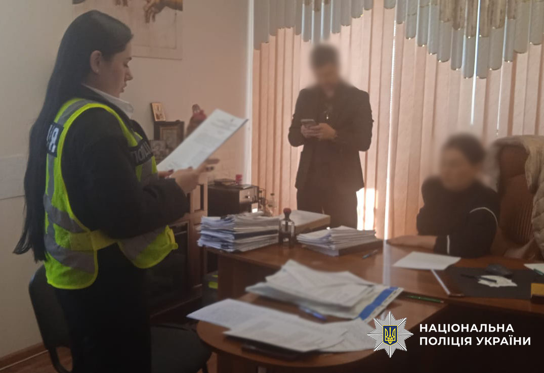  Аферисти заволоділи майном родини на Київщині: трьом особам оголосили підозру 