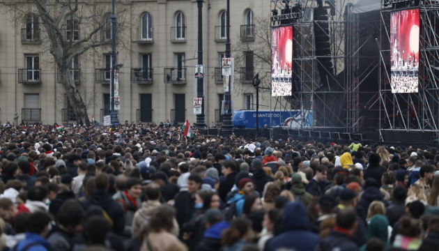  У Будапешті понад 100 тисяч людей зібралися на антиурядову акцію 