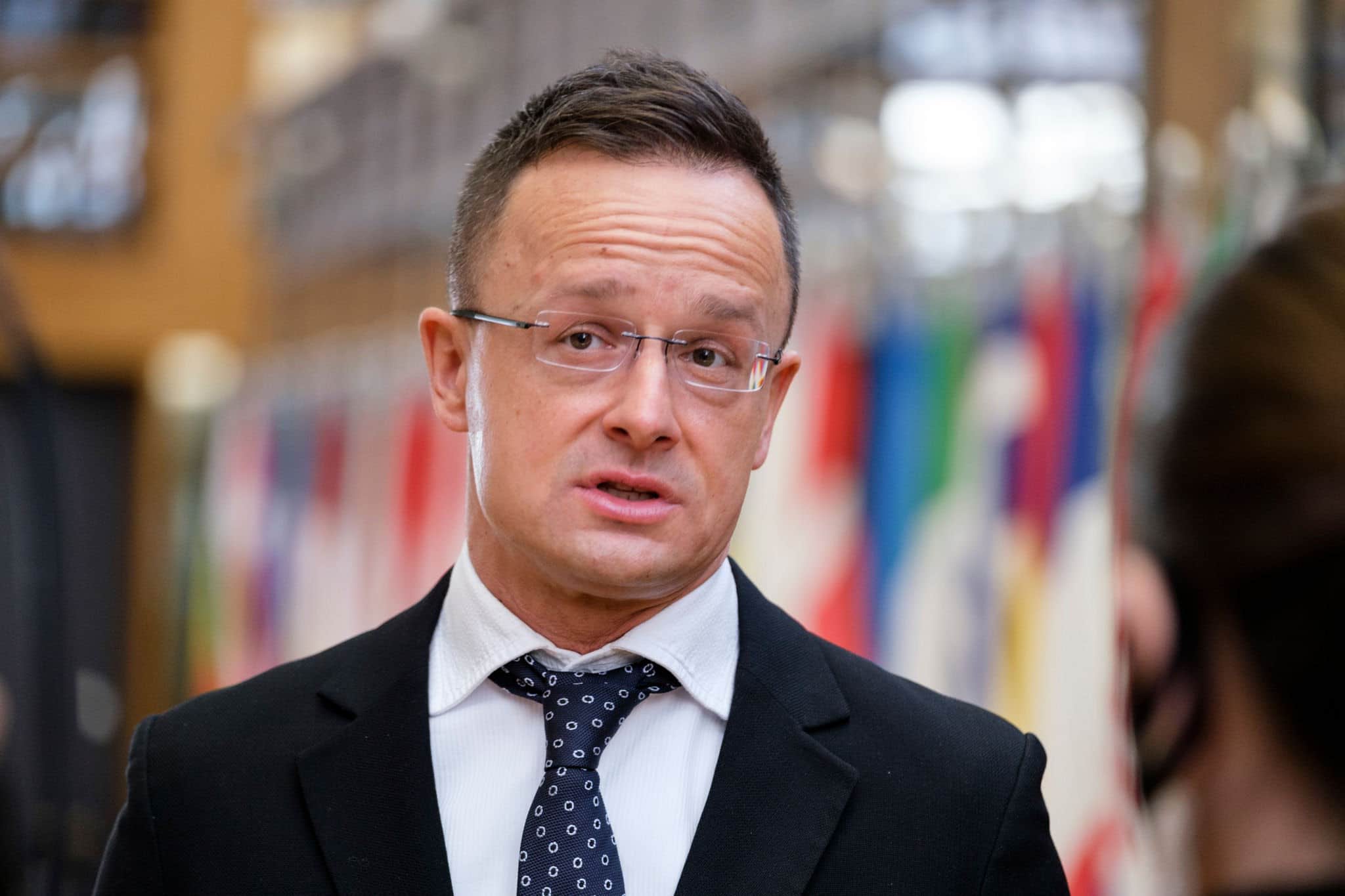  Сійярто знайшов виправдання закликам Будапешта до скасування санкцій проти РФ 