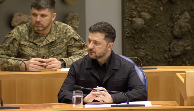  Зеленський: Ми детально працюємо над документом, який може зупинити війну і гарантувати безпеку 