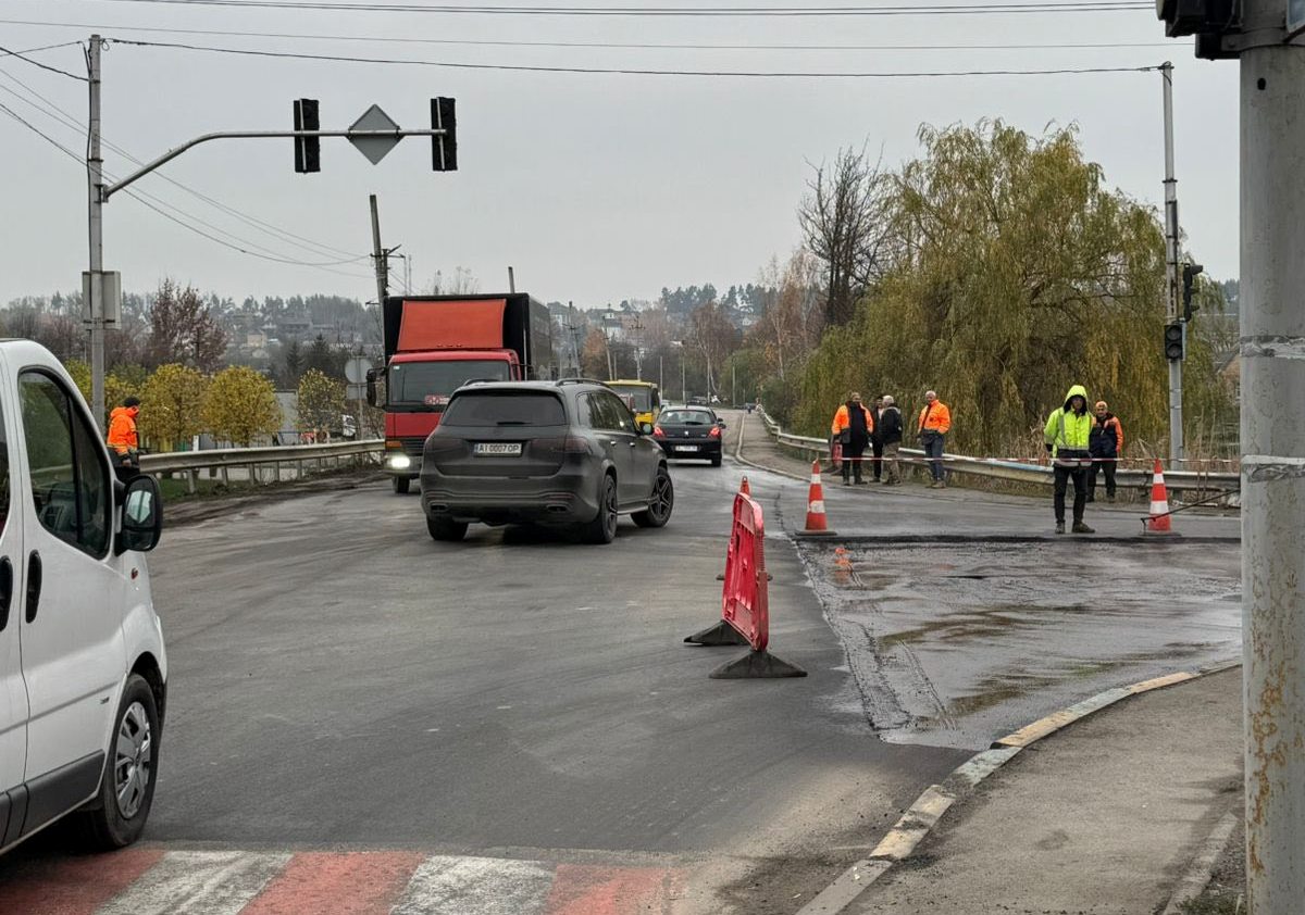  На перехресті Звенигородської та Набережної у Віті-Поштовій завершили ремонт 