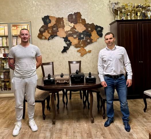  Гатненська громада поставила штурмовикам А4848 прилади нічного бачення та каліматори 