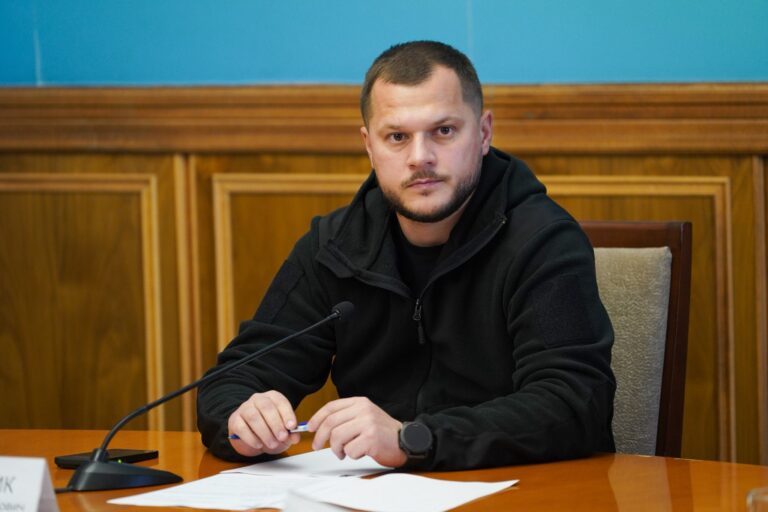  Микола Калашник: На засіданні штабу Ради оборони Київщини розглянули питання щодо початку опалювального сезону та безпеки населення 