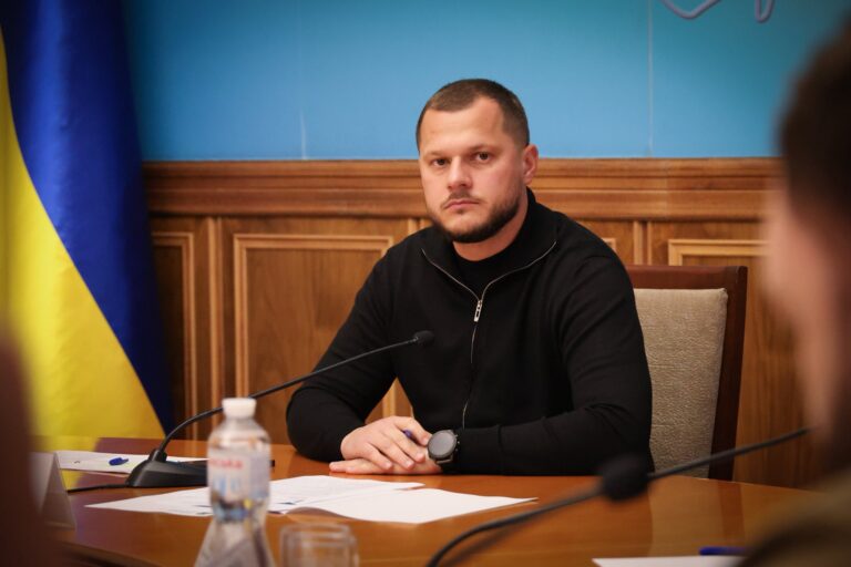  Микола Калашник провів чергове засідання оперативного штабу Ради оборони Київщини 