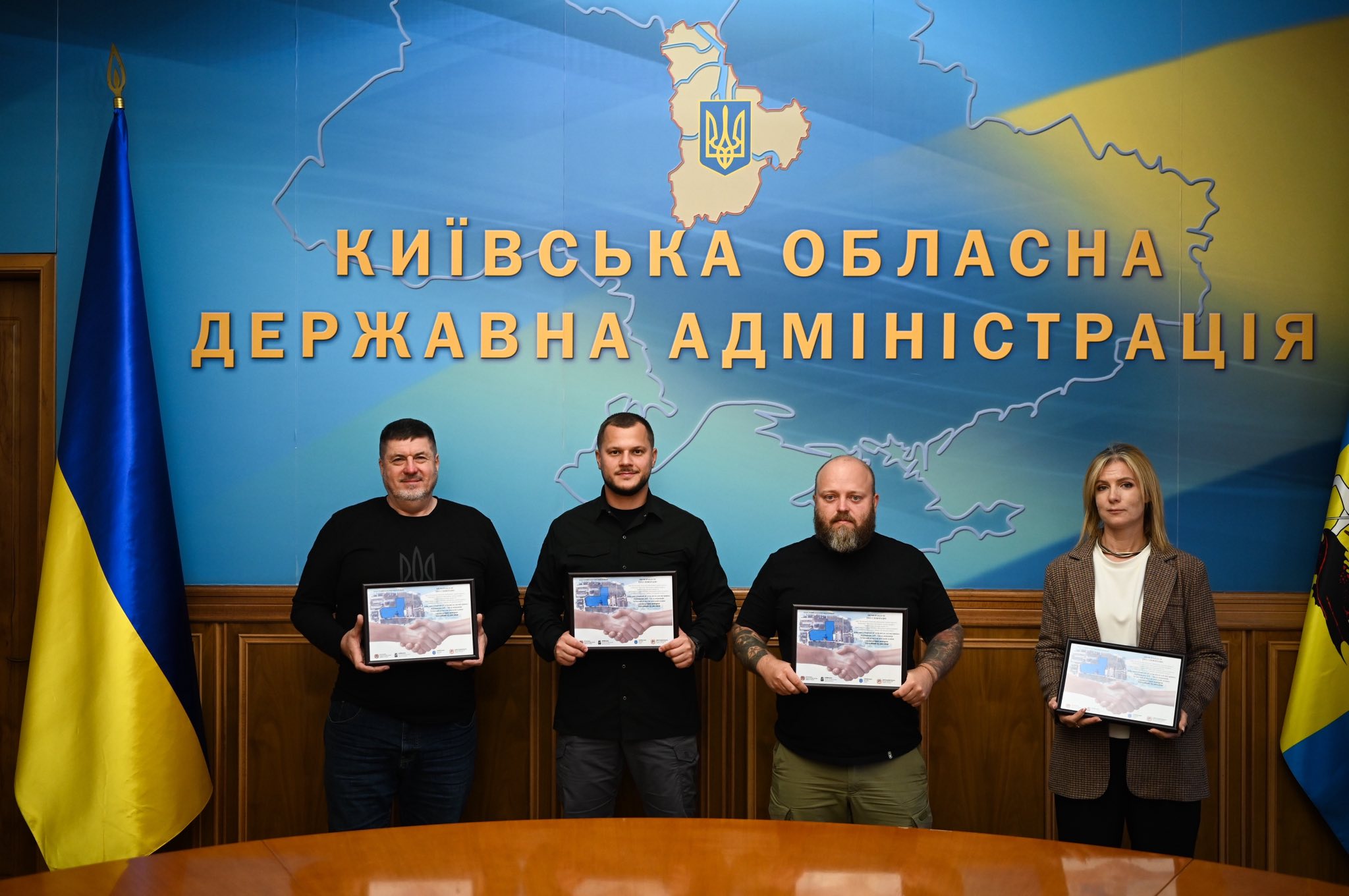  Микола Калашник: Підписано важливий меморандум щодо підтримки ВПО з Луганської області 