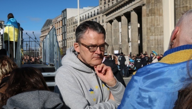  Німеччина досі не надає Україні достатньої підтримки - депутат Бундестагу 