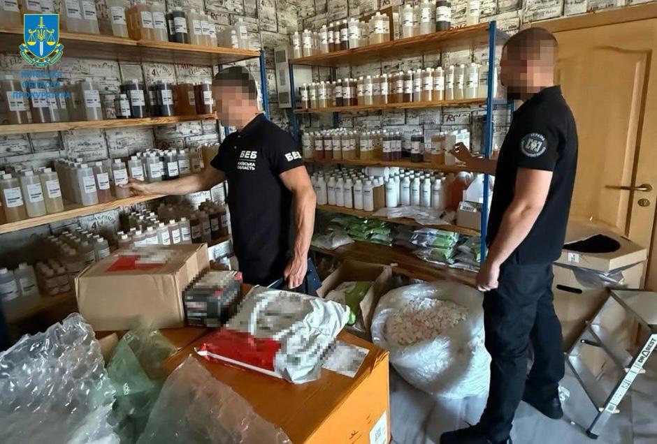  На Київщині ліквідовано масштабне виробництво рідин для електронних сигарет 
