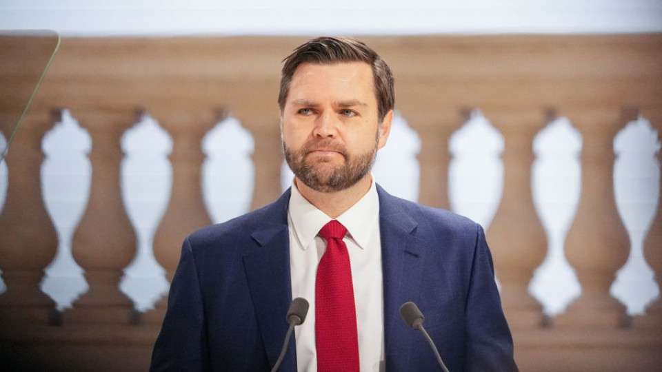  Венс розповів, що далі планують робити США у спробах припинити війну між РФ і Україною 