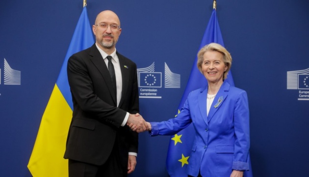  Вступ України до ЄС: Шмигаль та фон дер Ляєн обговорили відкриття переговорних кластерів 