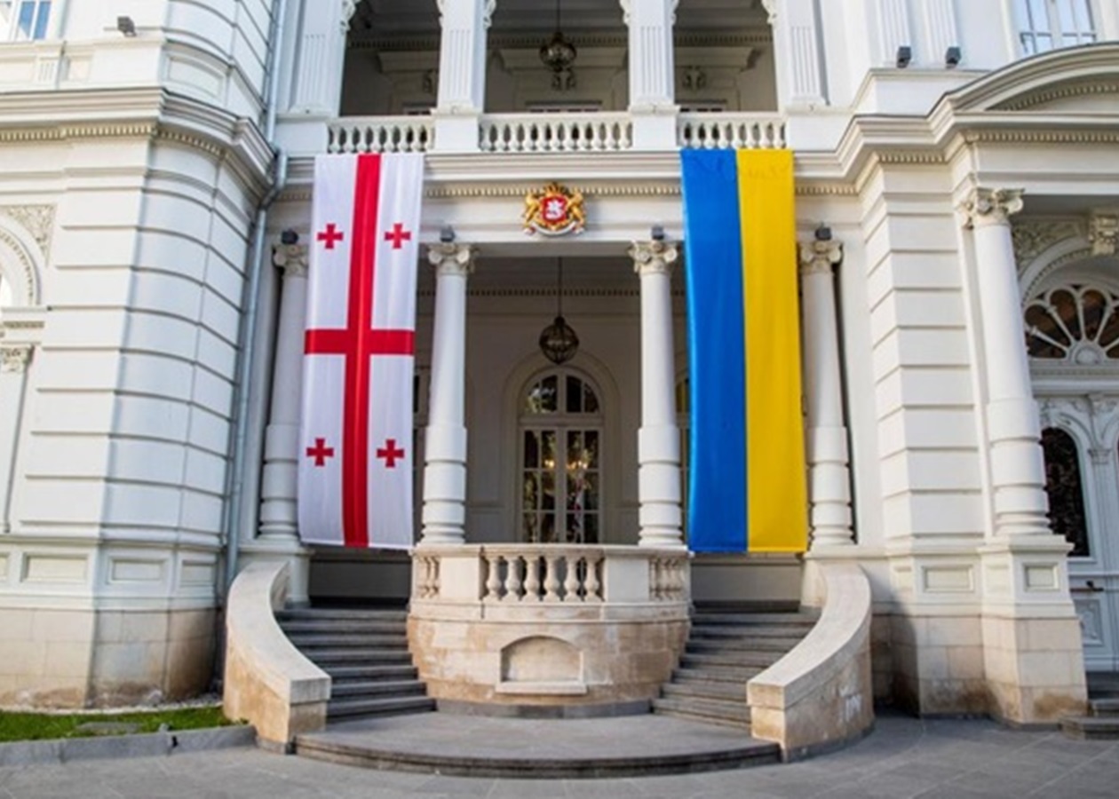  Грузія скоротила термін безвізового перебування біженців з України до одного року 