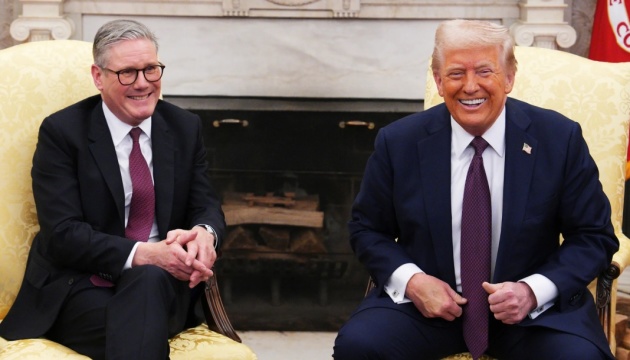  Стармер і Трамп погодилися продовжувати тиск на Путіна 
