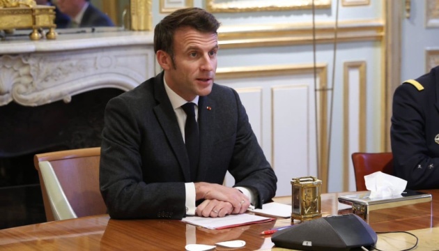  Євросоюз має бути готовим до торговельної війни зі США - Макрон 
