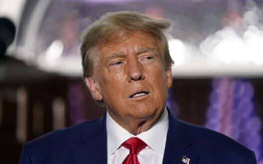  Bloomberg: Трамп не штовхатиме Україну до передчасних переговорів з РФ 