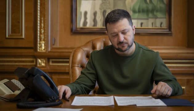 Зеленський провів кадрові зміни у Службі зовнішньої розвідки 