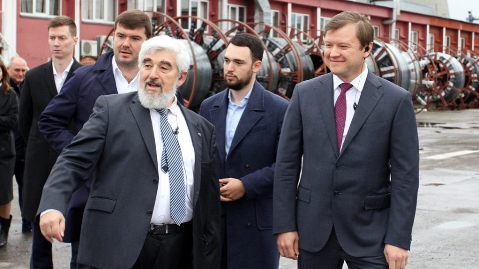  Україна конфіскувала у російського олігарха заводи з виробництва пластикових труб 