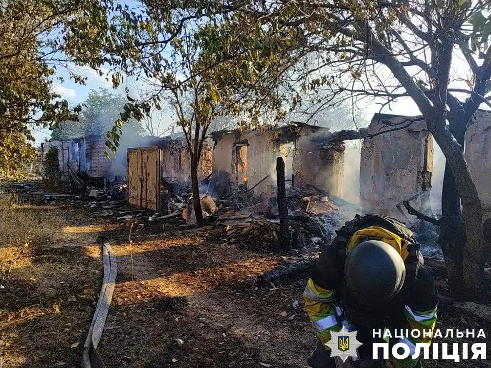  Поліція документує наслідки чергових російських атак Херсонщини, в результаті яких шість людей поранено 