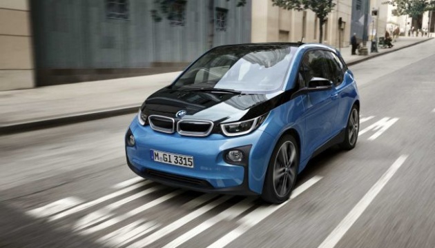  BMW уперше продала більше електрокарів в ЄС, ніж Tesla - Bloomberg 