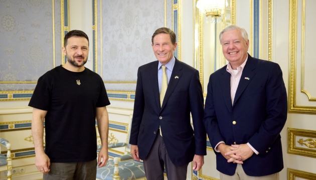  Зеленський зустрівся з двопартійною делегацією Сенату США 