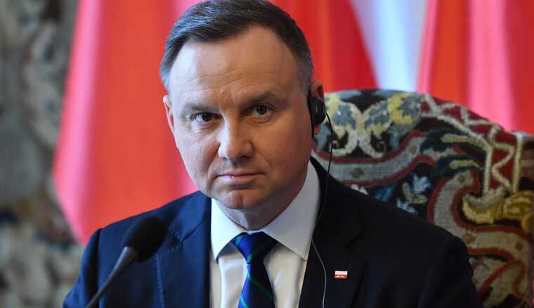  Дуда підписав суперечливий закон, який розширює право силовиків на застосування зброї 
