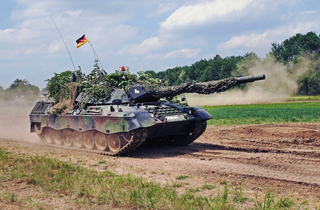  У Бундестазі не бачать нічого проти використання німецьких танків у Курській області 
