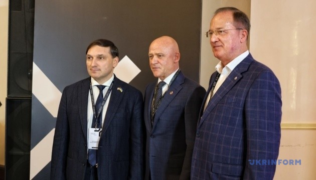  Одеса має стати найбільшим центром логістики Чорноморського басейну - Труханов 