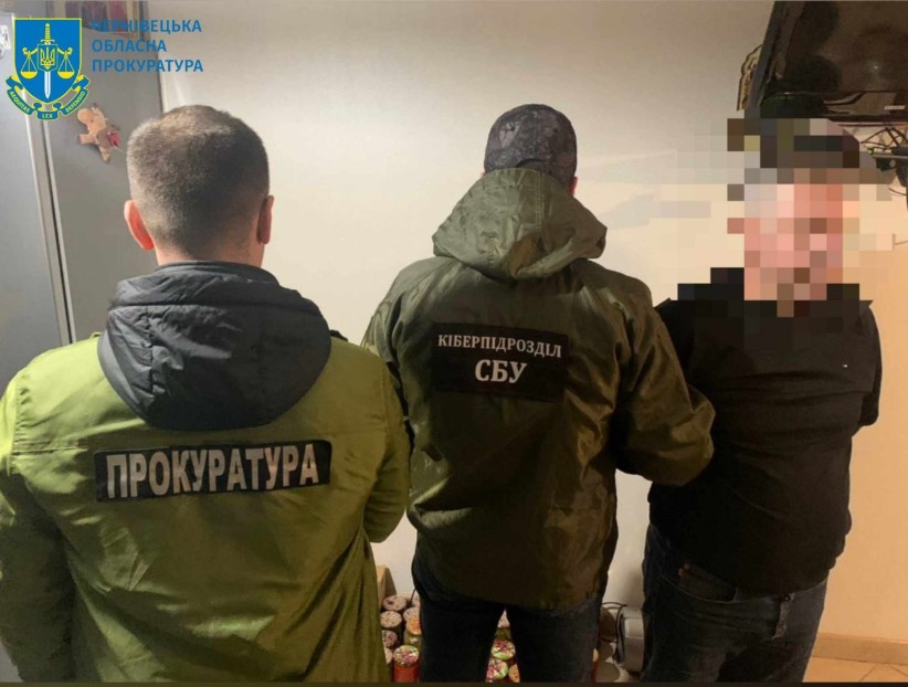  На Буковині за вимагання хабаря судитимуть депутата та його спільника: слідчі поліції завершили досудове розслідування 