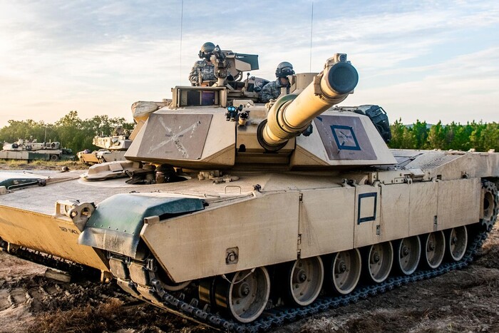 NYT: Перші танки Abrams прибули в Україну 