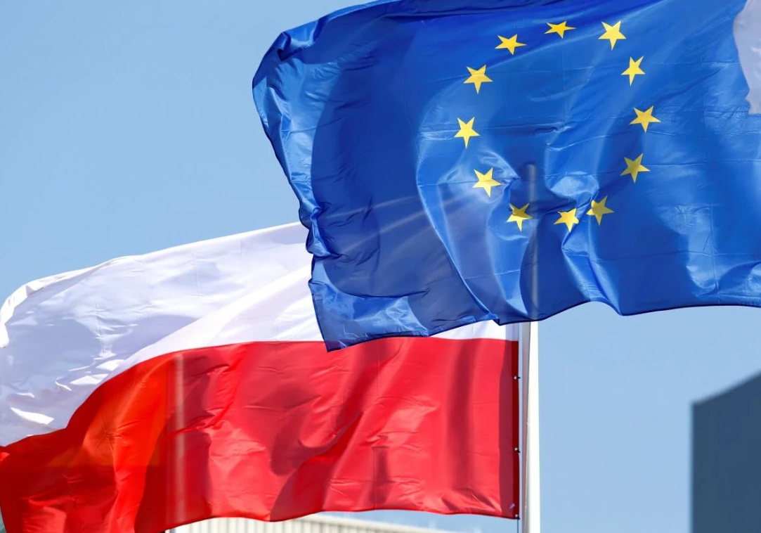  ЄС може накласти санкції на Польщу, якщо вона продовжить ембарго на зерно з України, - ЗМІ 