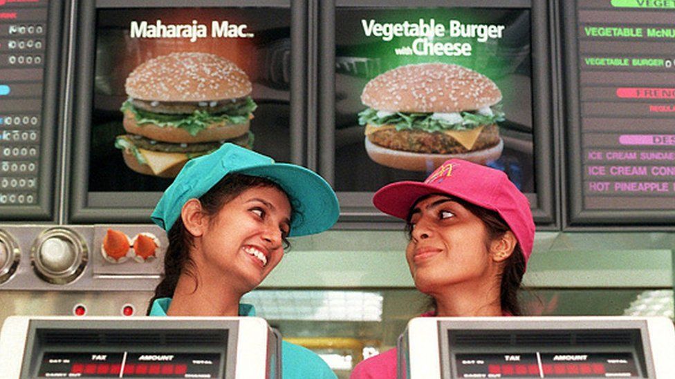  McDonald's вводить обмеження на використання помідорів в Індії через різкий підйом цін 