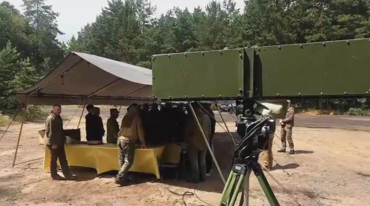  Виявляє літаки на великій відстані: Резніков показав українську станцію розвідки RPS-7 Inhul 