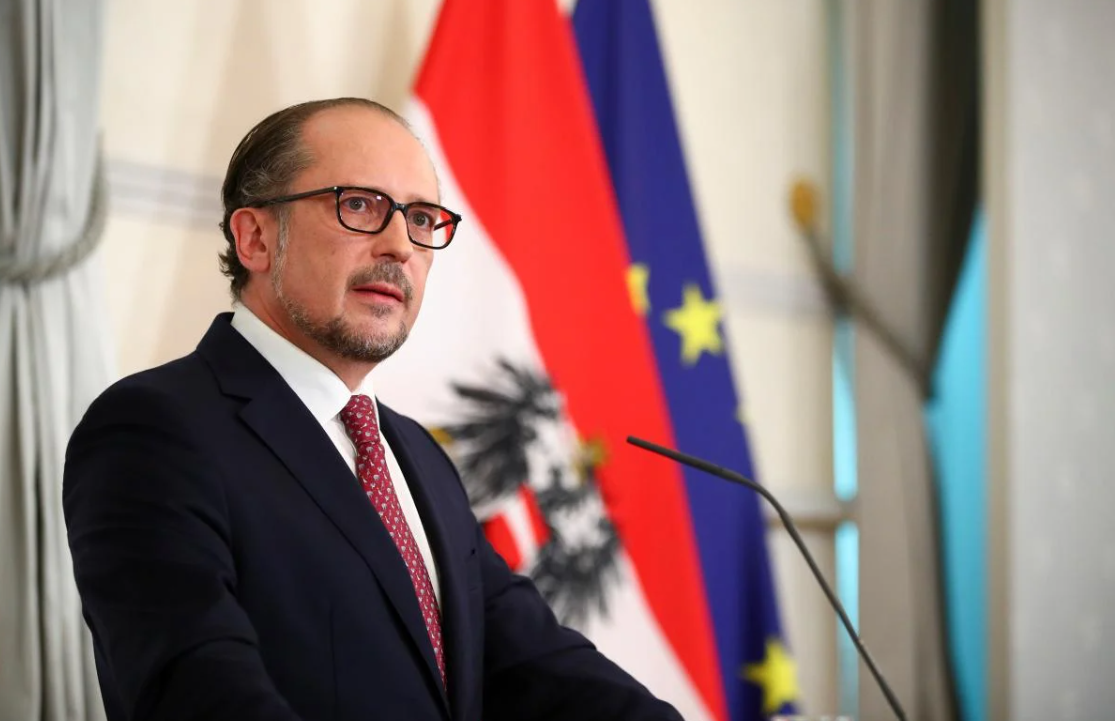  В Австрії заявили, що транзит зброї для України не порушує їх нейтралітет 
