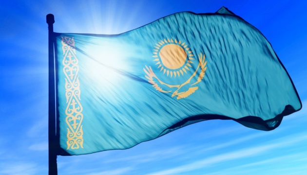  У Казахстані заборонили ввезення авіапального з Росії 