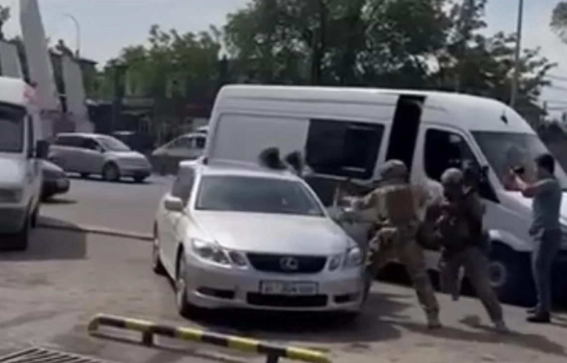  У Киргизстані запобігли спробі держперевороту, проходять затримання - ЗМІ 