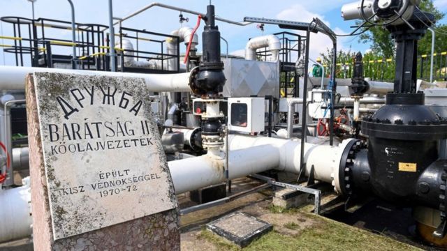  Угорщина не збирається відмовлятися від російського газу та нафти 