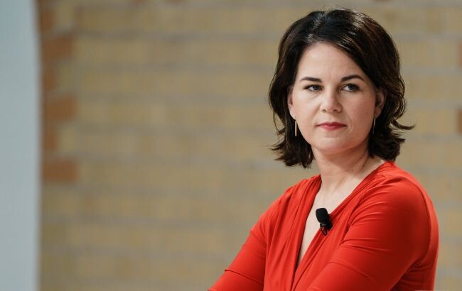  Глава МЗС Німеччини назвала деякі моменти свого візиту до Китаю "більш ніж шокуючими" 