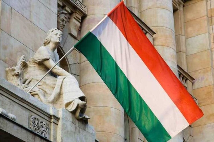  Угорщина посилить контроль за зерном, що надходить з України 