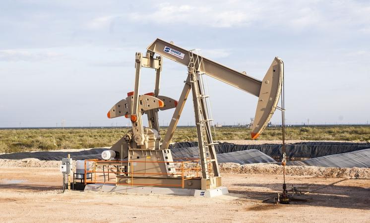  Росія скоротила видобуток нафти на 700 тисяч барелів на день – Bloomberg 
