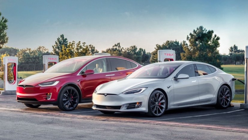  Tesla прозвітувала про рекордні квартальні поставки електромобілів 