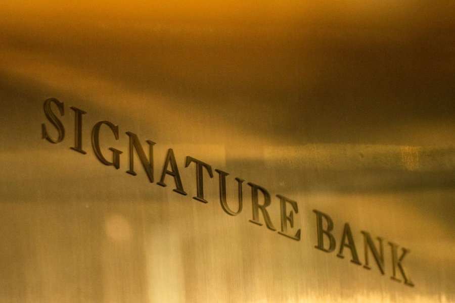  Напередодні краху Signature Bank у США розслідували можливе відмивання коштів через нього – ЗМІ 